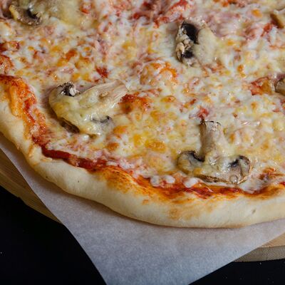 Пицца Ветчина-грибы в Ваф и Раф по цене 480 ₽