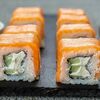 Филадельфия с огурцом в sushi-life.ru по цене 350