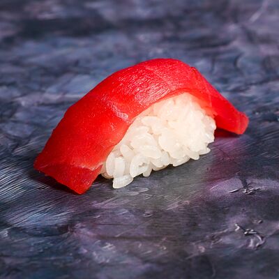 Суши Тунецв Контейнер по цене 180 ₽