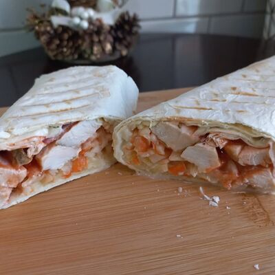 Шаурма Классическая с курицей в Минута на кофе по цене 285 ₽