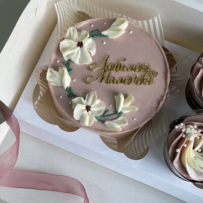 Бенто-торт и капкейки в Кондитерская 