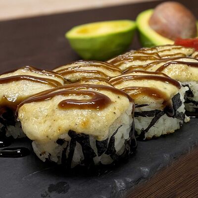 Запеченный с угрем в Rollstreet по цене 569 ₽