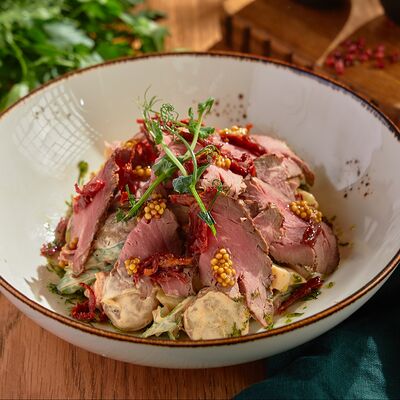 Салат с ростбифом в Liman по цене 770 ₽