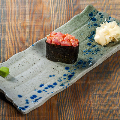 Гункан с тунцом в Bao по цене 220 ₽