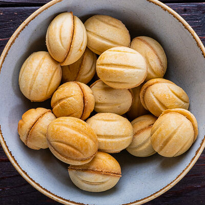 Орешки с варёной сгущёнкой в Банщики по цене 340 ₽