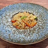 Рис с курицей и овощами в Maestro