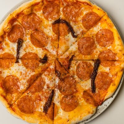 Пепперони с томатами в Ангария по цене 697 ₽