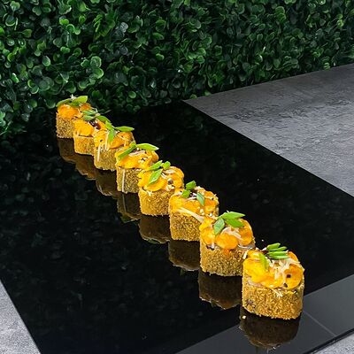 Жареный ролл Острый цыпленок в Sushi adler по цене 979 ₽