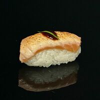 Суши Сяке Татаки в Rollita