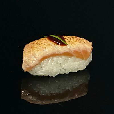 Суши Сяке Татаки в Rollita по цене 239 ₽