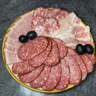 Мясная тарелка в Арарат по цене 780 ₽