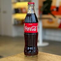 Coca-Cola в Брайт кофе и еда