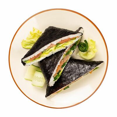 Суси сэндвич с копченым лососем в Азбука Вкуса Экспресс Меню по цене 298 ₽