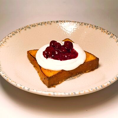 Френч тост, творожный крем, вишневый конфи в I’m Thankful for Today по цене 495 ₽