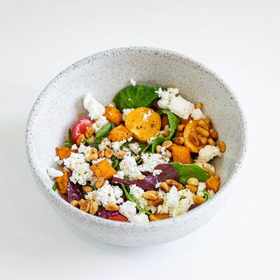 Тёплый салат с бататом в Coffee Dream по цене 490 ₽