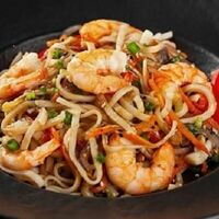 Лапша Удон с креветками в Шеф-Бар