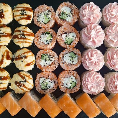 Сет Хит в Суши Ready по цене 1489 ₽