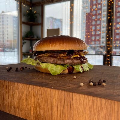 Бургер Барбекю в Кофеинка по цене 360 ₽