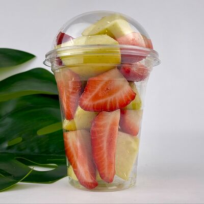 Стаканчик Клубника Яблоко №13 в Durian Экзотические фрукты по цене 950 ₽