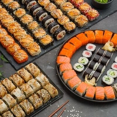 Сет Мегаполис в ROLLS KING SUSHI KINGDOM по цене 10290 ₽