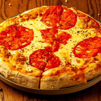 Пицца Маргарита в Горки парк по цене 700 ₽