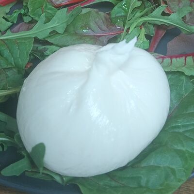 Сыр Буррата в ISOLA по цене 350 ₽