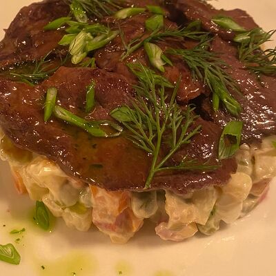 Оливье с медвежатиной в Геология по цене 650 ₽