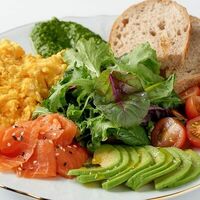 Blanche Завтрак с лососем в Blanche