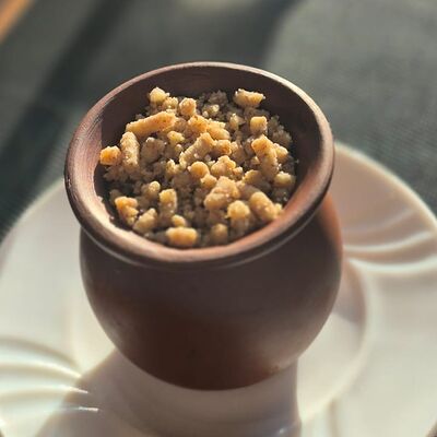 Мацони с орехами и медомв Хинкальная по цене 380 ₽