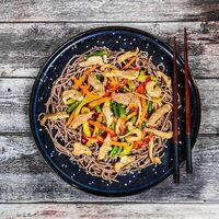 Соба с курицей в Робинfood