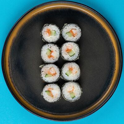 Горячий ролл с креветкой и лососем в Морошка по цене 262 ₽