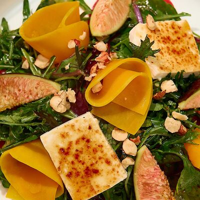 Салат с инжиром и пряной тыквой в One Special по цене 510 ₽