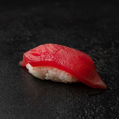 Суши с тунцом в Суши Boom по цене 263 ₽