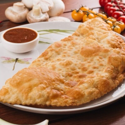 Чебурек с мясом в Чебуречная №1 по цене 470 ₽