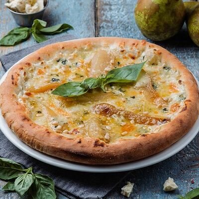 Пицца с грушей и горгонзолой в Маймун по цене 690