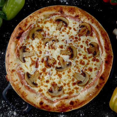 Пицца Ветчина и грибы 30 см в Hot Pizza по цене 800 ₽