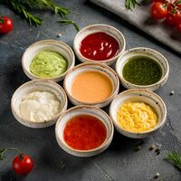 Соусы в Mon Kitchen