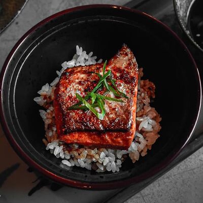 Лосось терияки в Kazoku по цене 920 ₽