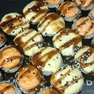 Запечённый набор в Суши Мань по цене 990 ₽