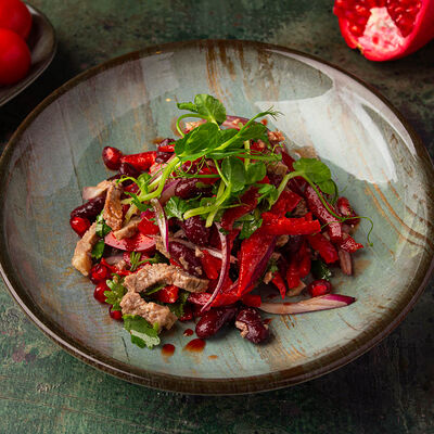 Салат Тбилиси с говядиной и фасолью в Елки Холл по цене 399 ₽