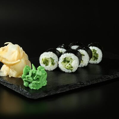 Маки огурец в Танояки по цене 250 ₽