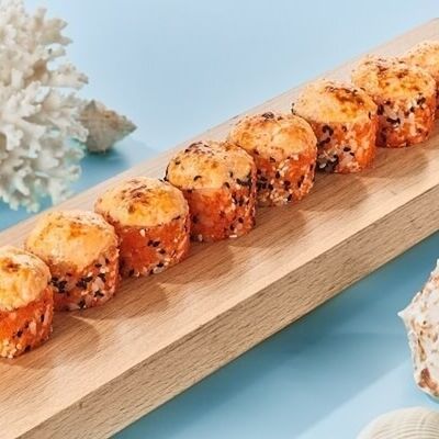 Ролл запечённый с кальмарами в Рыбаlove по цене 550 ₽
