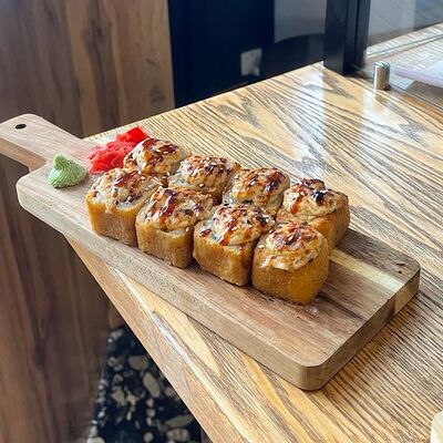 Запечённый с лососемв Сакура по цене 990 ₽