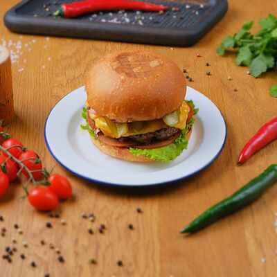 Бургер Классика в Smoker & Brisket по цене 450 ₽