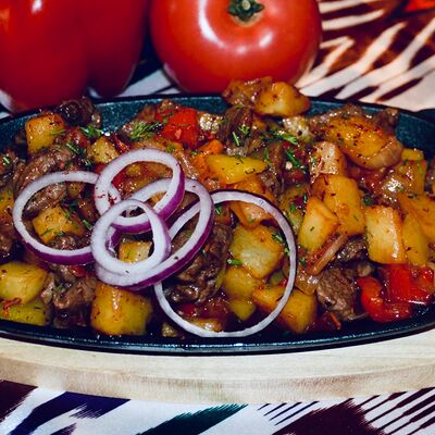 Баранина по-домашнему в Кафе Халяль по цене 690 ₽