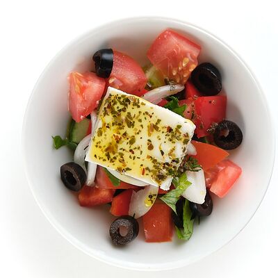 Салат Греческий в Три жены по цене 71