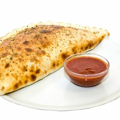 Пицца Кальцоне в Forno a legna по цене 337 ₽