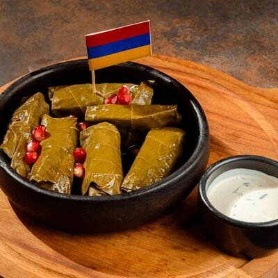 Долма с соусом мацони в Кинза по цене 555