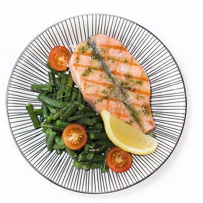 Стейк из лосося на подушке из стручковой фасоли в San-Pizzerino по цене 1590 ₽