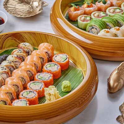 Сет роллов в Море на Патриках по цене 7000